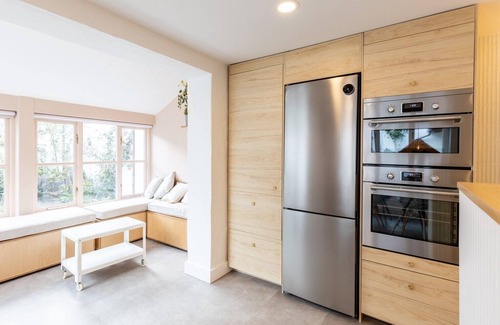 Newport House | Light & spacious holiday home with comfort & design at its core