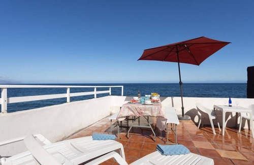 Candelaria House | Lightbooking casa de playa Tenerife