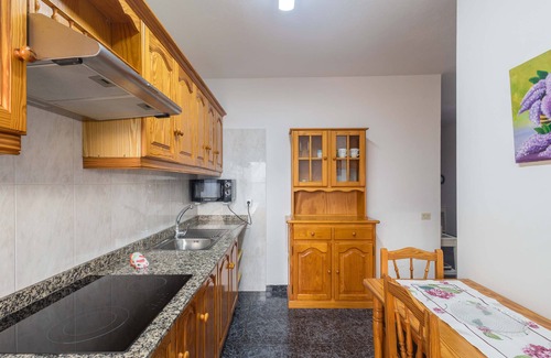 Callejones Apartment | Lightbooking Luymar 2 BR Villa de Mazo con piscina