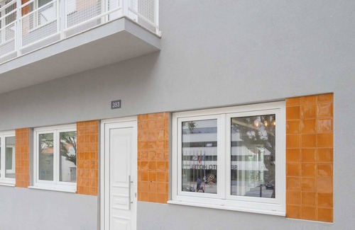 Leixões House | Liiiving in Matosinhos- Colorwave Terrace House