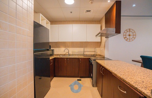Palm Jumeirah Apartment | Like Home - P210 Luxury Living: 1-Bedroom Apt with Pool Viewsn