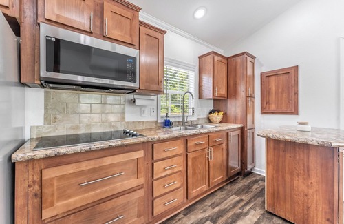 Siloam Springs Cottage | Lil' Cottage in the Woods