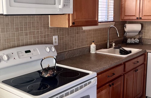 El Paso House | Lil Cottage on Emory Quiet Neighborhood Upper Valley El Paso