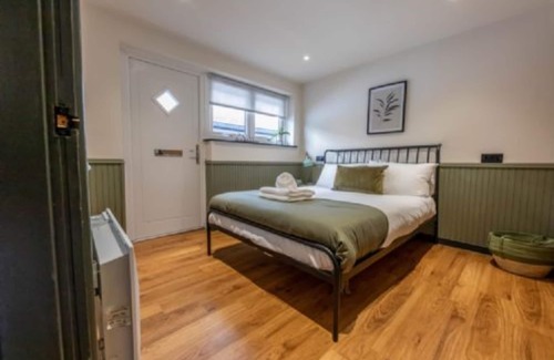 Llanrwst Cottage | Lilac cottage - a rwst holiday cottage that sleeps 4 guests in 2 bedrooms