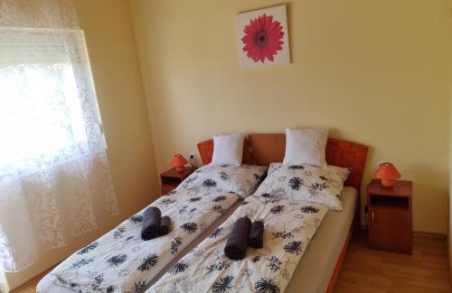 Siofok-Szabadifurdo Apartment | Lilian apartmanház