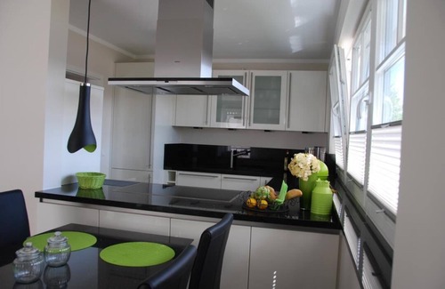Zingst House | Lilienthal, exclusive DHH for 6 people in Zingst with sauna, fireplace and WLAN