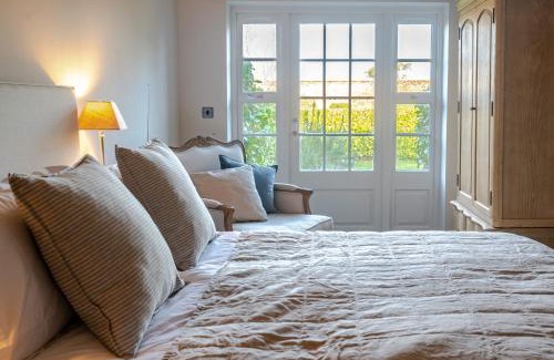 Little Walsingham House | Lily Cottage by Big Skies Cottages