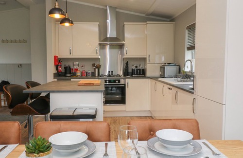 Lifton Cottage | LILY, pet friendly, with hot tub in Ashwater