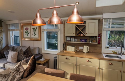 Troutbeck Bridge Cottage | LILY ROSE LODGE, family friendly, with a garden in Troutbeck Bridge