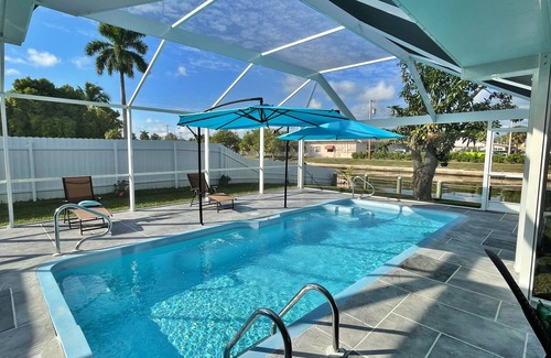 Caloosahatchee House | LILY'S BEACH HOUSE - POOL HOUSE WITH DIRECT RIVER ACCESS