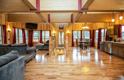 Logan House | Lilypad - by The Chalets