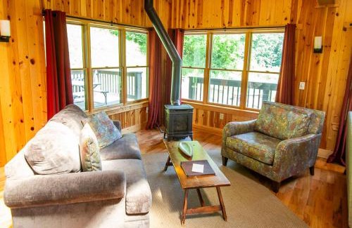 Logan House | Lilypad - by The Chalets