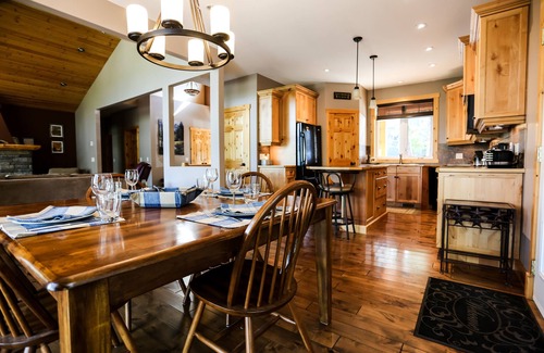 East Kootenay House | Lily’s Nighean - 4 bdr 4 bathroom Custom Home Mountain Retreat