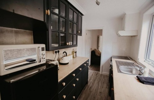 Barrow-in-Furness House | LIME ST by Prestige Properties SA