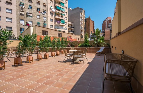 El Camp de l'Arpa del Clot Apartment | Limehome Barcelona Carrer de Besalú 82