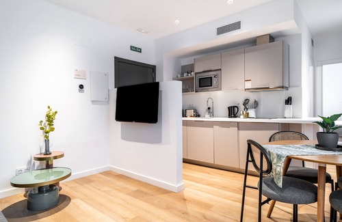 Cruz Roja-Capuchinos Apartment | Limehome Sevilla Ronda de Capuchinos