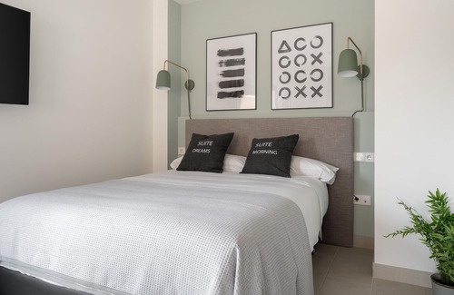Bami Apartment | limehome Sevilla Torcuato L. d. Tena | Studio