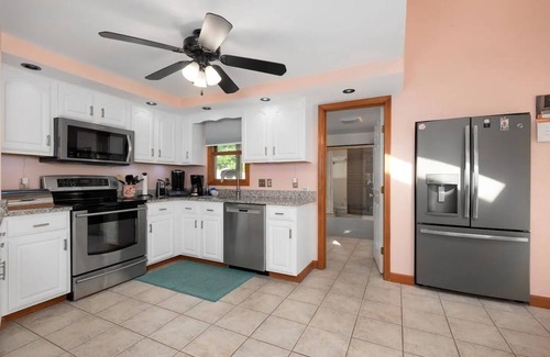 Ocean Park Apartment | Limited-Time Offer: Book 3 Nights, Pay for 2!
