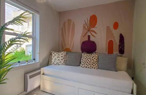Vieux-Limoilou Apartment | Limoilou 4 Guests AC Free Parking 5 min DT