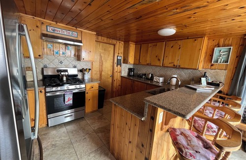 Lincoln City House | Lincoln City's Oceanfront 'SandGate Oregon' w/private beach access & hot tub!