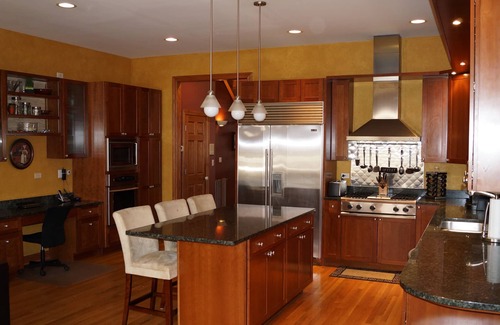Lincoln Park House | Lincoln Park Single Family Home (4bdrm 3.5 bth)-2 Car Garage 4200sqft Sleeps 24