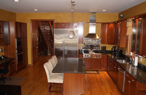 Lincoln Park House | Lincoln Park Single Family Home (4bdrm 3.5 bth)-2 Car Garage 4200sqft Sleeps 24