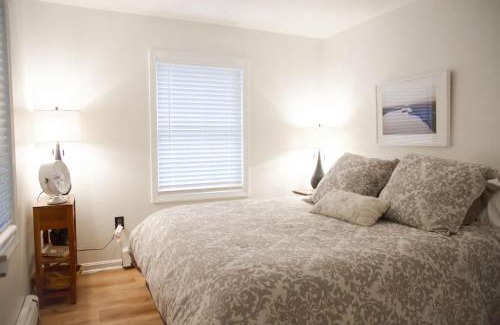 Lincolnville House | Lincolnville 2BR - Beach Vibes & Backyard BBQ