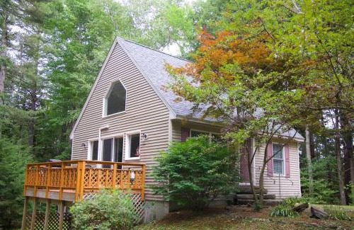 Lincolnville House | Lincolnville 2BR - Beach Vibes & Backyard BBQ