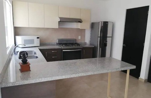 Queretaro House | Linda casa excelente ubicación, seguridad 24/7