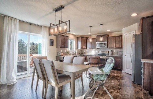 Woodmoor House | Lindenmere Horizon! Game Loft, Fire Pit, & WiFi