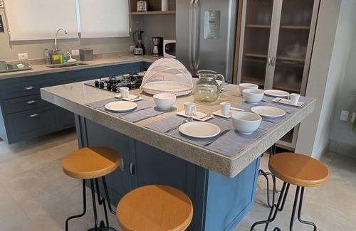 Ponta da Praia House | Lindo Sobrado