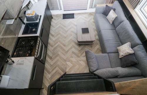 Keswick House | Lingy Luxury Family Pod