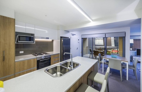 Hamilton Apartment | Link Portside Wharf Apartment Hotel
