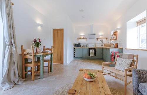 Stalisfield House | Linnet - Uk50154