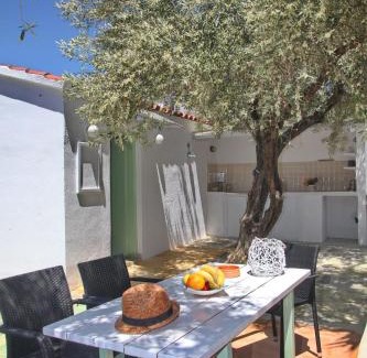 Alikias House | Liogerma Cottage
