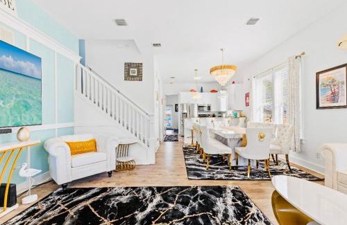 Laguna Beach Estates House | Lion of the Beach Welcome Bikers