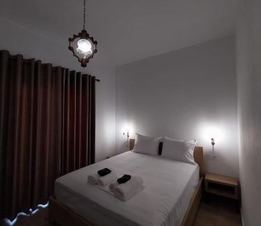 Himare Hotel | Lion's lair