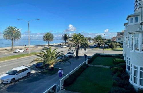Middle Park Apartment | Lisieux By Ready Set Stay