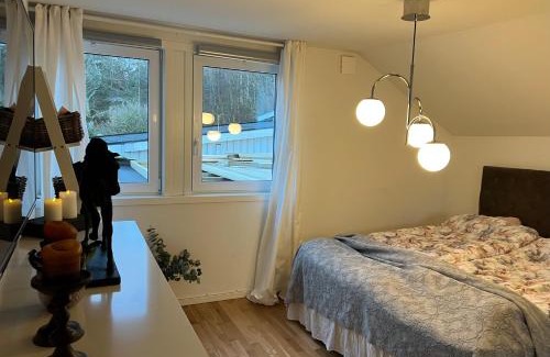 Saro House | Litet charmigt hus på hästgård