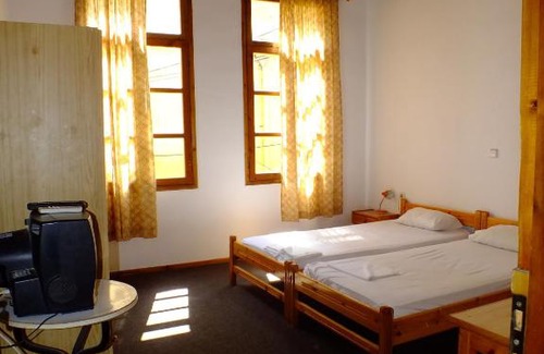 Old Town House | Lito Rooms