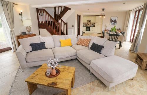 Harvington House | Little Acre