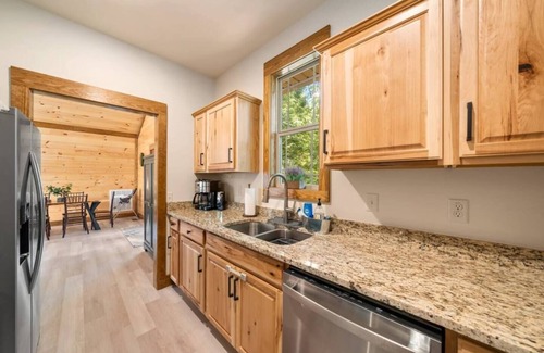 Lake Lure House | Little Bear's Cabin: Newly Built, Amazing Lake/Mtn Views, HotTub, Fully Stocked, New Appliances