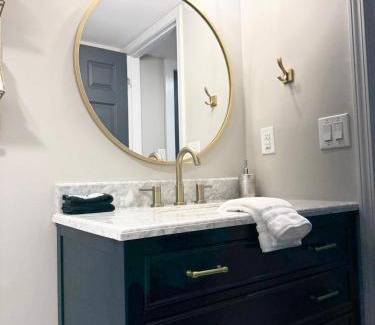Hickory House | Little Bit-A-Cozy, 2BR Retreat