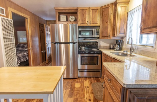 McCall House | Little Cabin Near Ponderosa Park, McCall Golf Course and Payette Lake