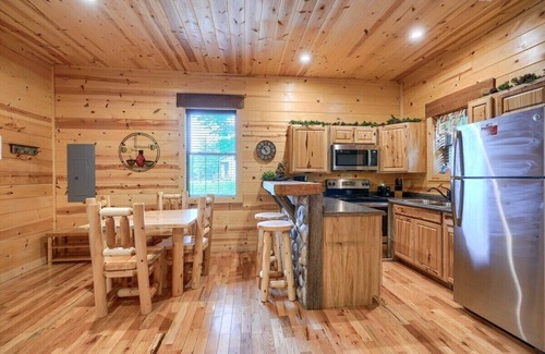 Laurelville Cabin | Little Chief Cabin | Hocking Hills