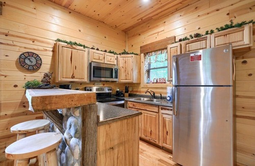 Laurelville Cabin | Little Chief Cabin | Hocking Hills