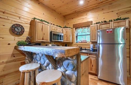 Laurelville Cabin | Little Chief Cabin | Hocking Hills