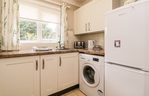 Dousland Cottage | LITTLE CLAREMONT, pet friendly, with a garden in Yelverton