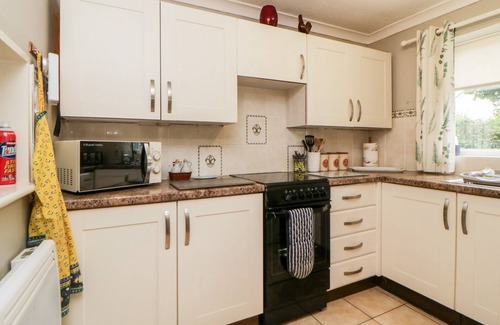 Dousland Cottage | LITTLE CLAREMONT, pet friendly, with a garden in Yelverton