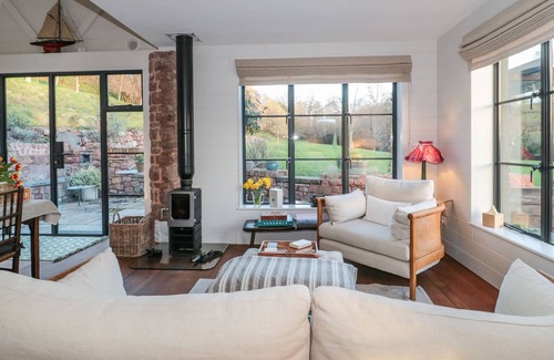 Fiddington Cottage | LITTLE COMBE, romantic, character holiday cottage in Crowcombe